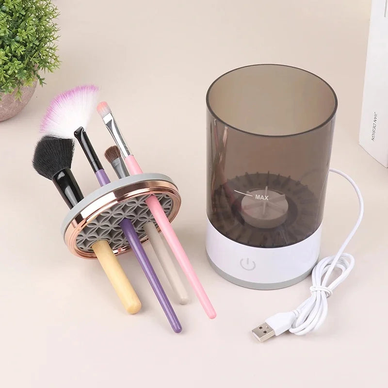 CleanBrush : Nettoyeur de pinceaux de maquillage automatique